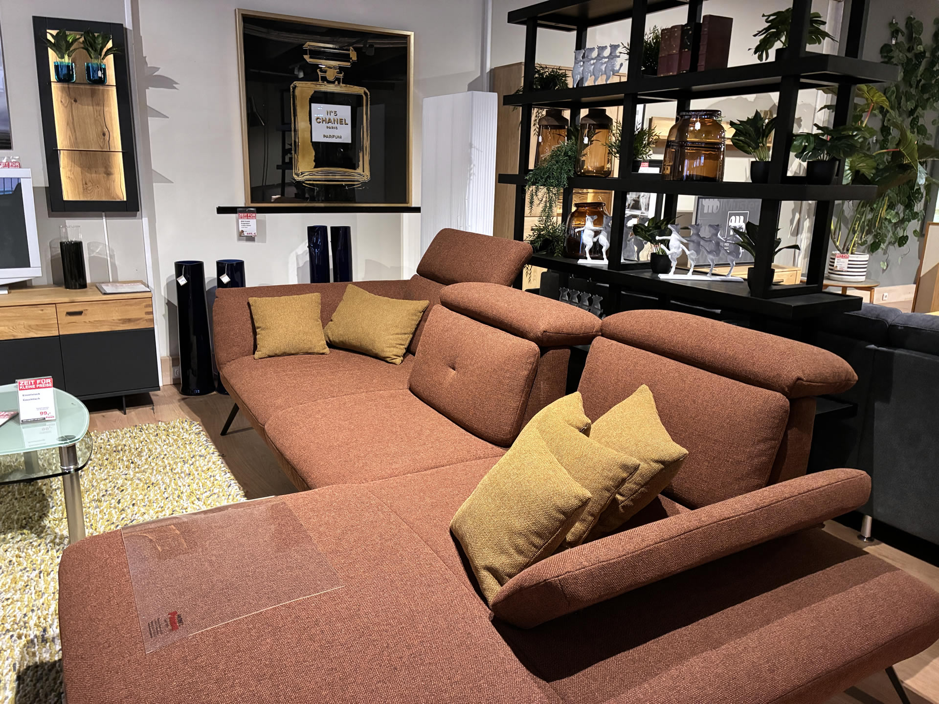 Große Polsterecke mit Sitztiefenverstellung