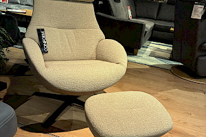 Conform Sessel + Hocker Globe